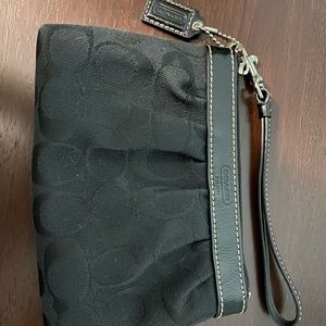 Coach wristlet in black